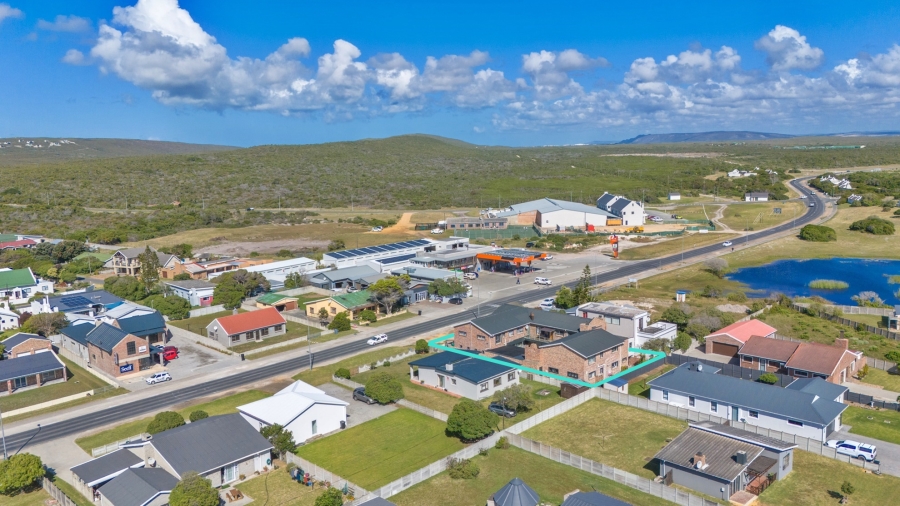 9 Bedroom Property for Sale in Struisbaai Western Cape